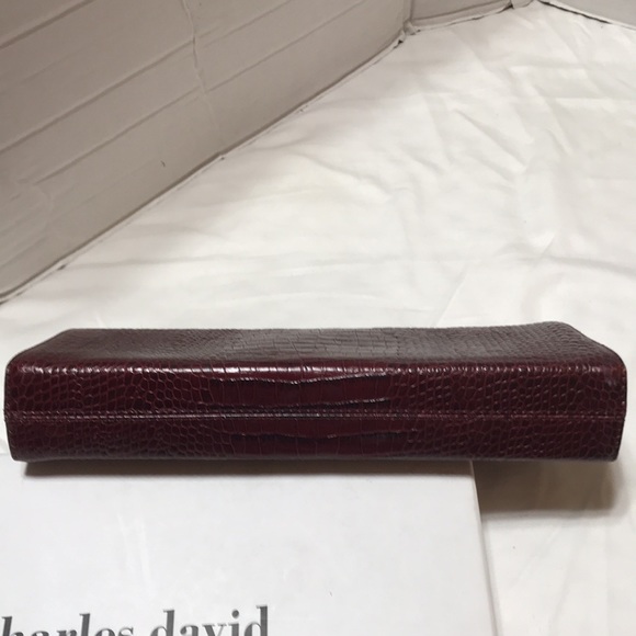 Ann Taylor croc embossed leather clutch. NWOT - Picture 4 of 5